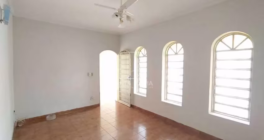 Casa (térrea na rua) 2 dormitórios, cozinha planejada