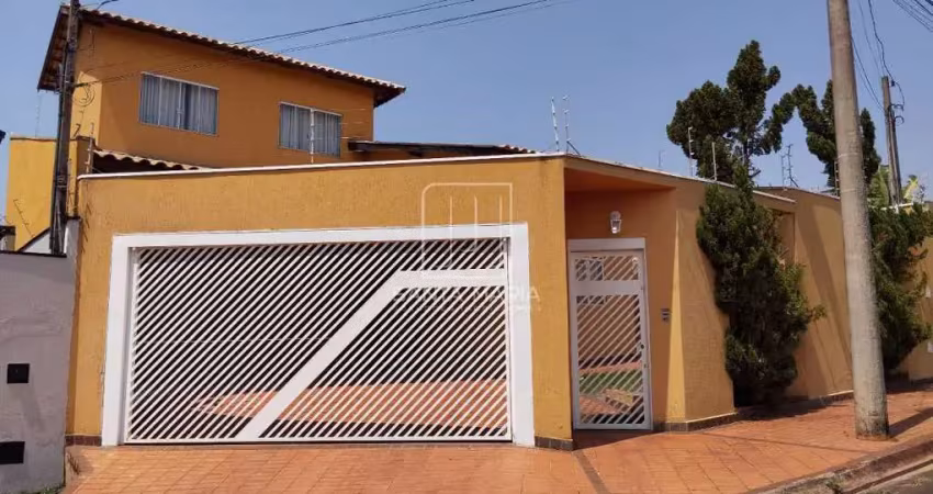 Casa (sobrado na  rua) 3 dormitórios/suite, cozinha planejada