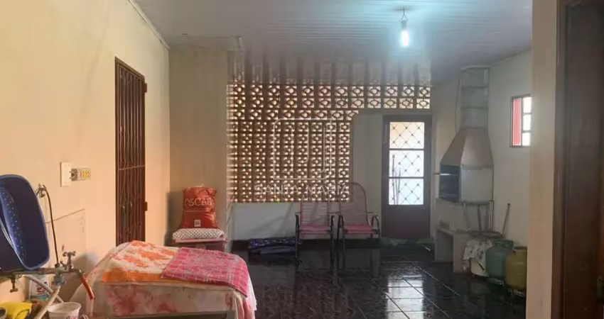 Casa (térrea na rua) 2 dormitórios, cozinha planejada