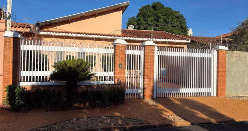Casa (térrea na rua) 3 dormitórios/suite, cozinha planejada