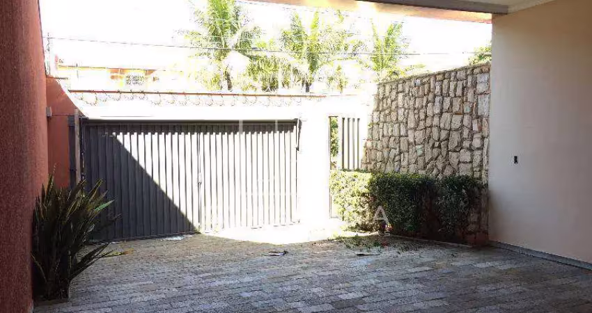Casa (sobrado na  rua) 3 dormitórios/suite, cozinha planejada