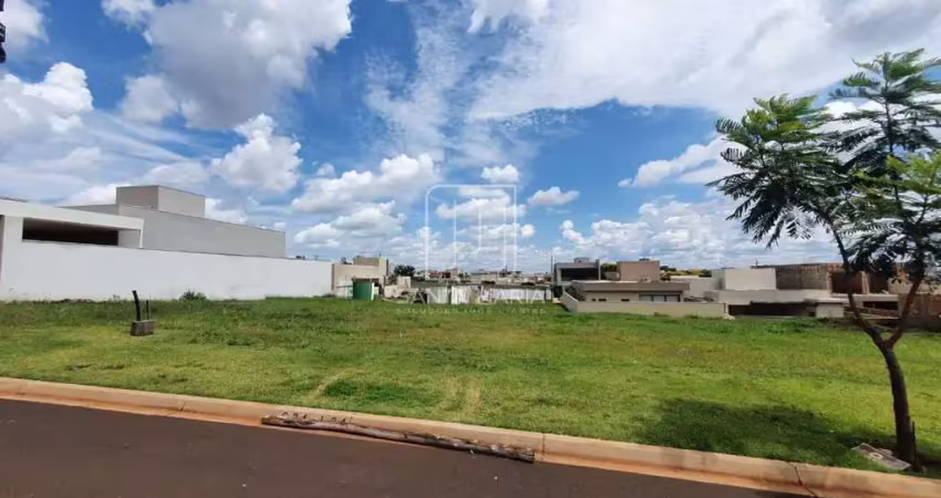 Casa (térrea em condominio) 3 dormitórios/suite, cozinha planejada, portaria 24hs, lazer, espaço gourmet, salão de festa, salão de jogos, em condomínio fechado