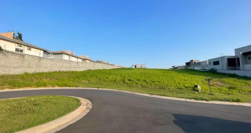 Terreno à venda, 677 m² por R$ 1.500.000,00 - Parque Villa dos Pinheiros - Indaiatuba/SP