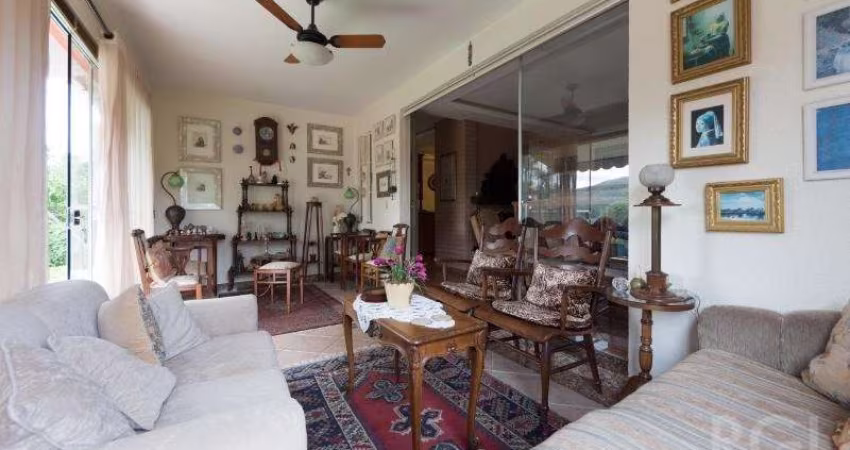 Trata-se de casa/sítio na Estrada Gedeon Leite n° 3265 - Bairro Hípica  (Aberta dos Morros).&lt;BR&gt;São 187 m2 de área útil da casa  4 dormitórios, sendo uma suíte, web space , sala de estar com lar