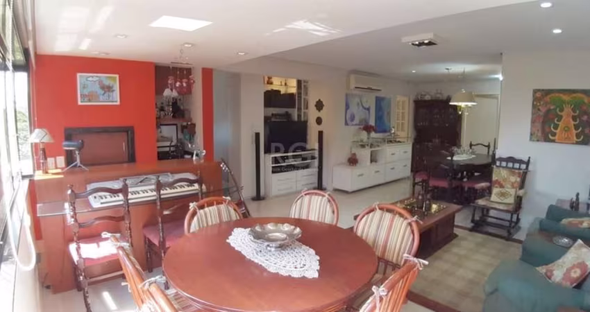 Excelente apartamento 3 dormitórios (1 suíte), 122 m² privativos e 2 vagas de garagem no Bairro Bela Vista em Porto Alegre.&lt;BR&gt;&lt;BR&gt;Planta conta com mais 25m² de área de sacadas, living amp