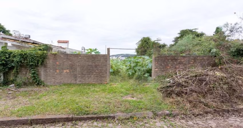 Excelente terreno na Assunção, junto a Estação do Dmae , medindo 13,50 de frente por 36,70 de um lado e 41,10 de outro lado fechando nos fundos com 18m. frente leste.&lt;BR&gt;Dependendo do projeto po
