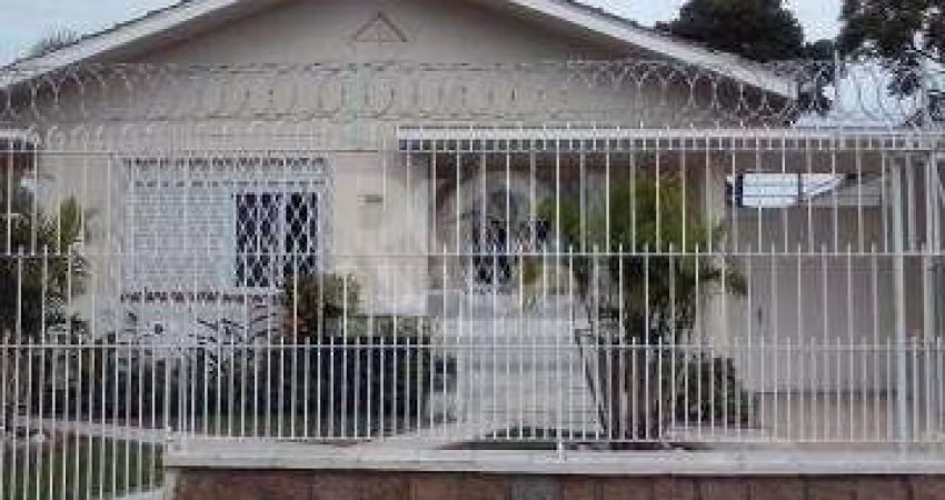 Residência próximo ao Barra Shopping, composta por 2 dormitórios ( 2 suíte), closet, sala de estar e jantar, ampla cozinha e área de serviço. Terreno 11x44 , fundos com edícula com 1 dormitório,  cerc