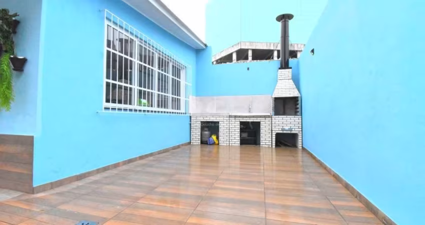 CASA - embaixo loja - Azenha -   total  270 m² superior apartamento moradia, sendo 4 dormitórios, living 2 ambientes, banho social, cozinha ampla e pátio.&lt;BR&gt;Estuda imóvel na composição do negóc
