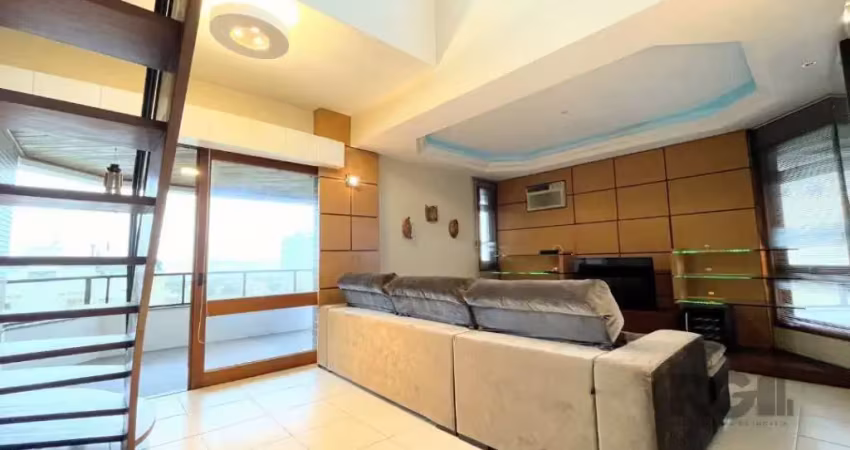 COBERTURA MOBILIADA EM CONDOMINIO FECHADO PARA LOCAÇÃO NO BAIRRO TRISTEZA - 03 QUARTOS SENDO 01 SUITE - 250M² DE ÁREA PRIVATIVA - 02 VAGAS DE ESTACIONAMENTO LADO A LADO&lt;BR&gt;&lt;BR&gt;Excelente co