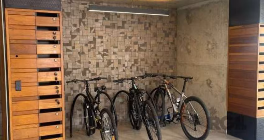 Excelente oportunidade Apartamento  impecável  living amplo com dois ambientes ,  cozinha americana  com área de serviço integrada , e sacada com churrasqueira , dois dormitórios e um banheiro social 