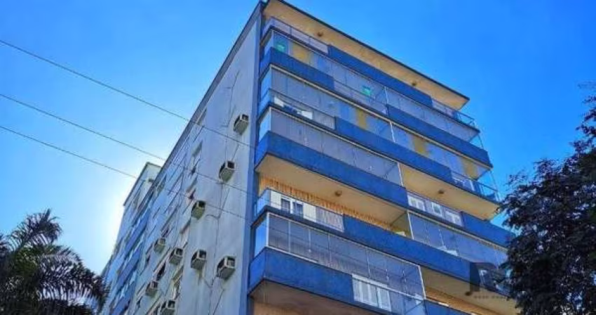 Vendo apartamento 03 dormitórios com garagem no Bairro Floresta em Porto Alegre.  &lt;BR&gt;&lt;BR&gt;Muito espaço em 147m2 privativos. Sala com piso em parquet,  ensolarado, de frente com 1 vaga de g
