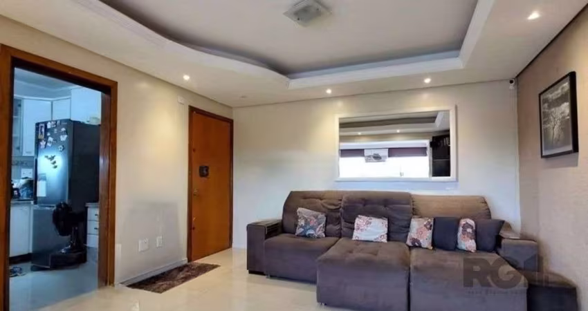 Este imóvel conta com 3 dormitórios, sendo um deles 1 suíte, e oferece uma ampla sala de estar integrada com uma sacada e churrasqueira. A cozinha é completa e há uma área de serviço separada,  O dorm