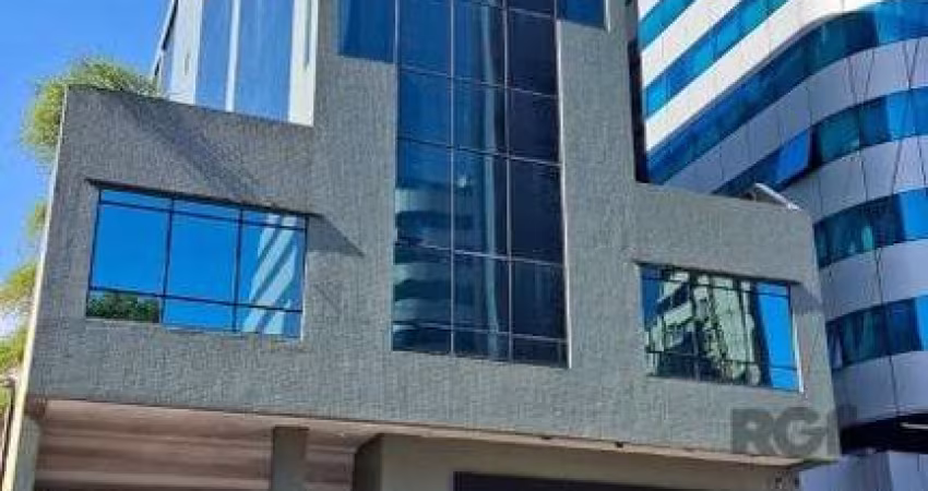 CONJUNTO TOP NA MOSTARDEIRO JUNTO AO PARCÃO:&lt;BR&gt;EDIFÍCIO GREEN CENTER&lt;BR&gt;Conjunto de frente, com 63 m2, composto de recepção, ampla sala de espera com WC, Divisórias, para 3 gabinetes médi