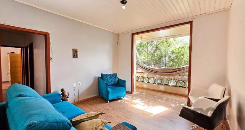 Excelente apartamento, com 2 dormitórios, banheiro, cozinha americana, área de serviço,  sala, sacada. Localizado no Bairro Petrópolis, entre a Protásio Alves e Felipe de Oliveira, sendo de fácil aces