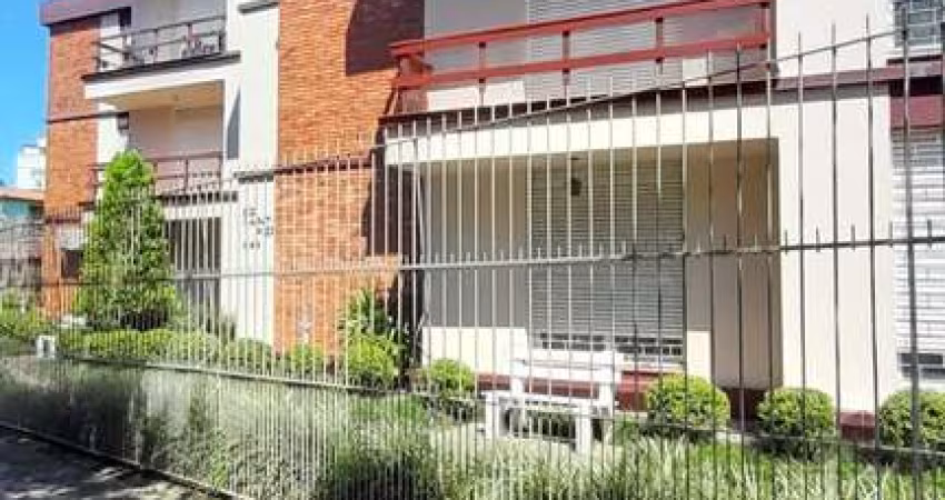 Ótimo apartamento de 79m² distribuídos em living para dois ambientes com sacada, 2 dormitórios sendo 1 com sacada, banheiro social, cozinha, área de serviço separada, dependência e banheiro auxiliar. 