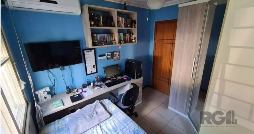 Apartamento Térreo com 3 dormitórios no bairro Cristal com sala, cozinha, banheiro e vaga rotativa do condomínio. Com área de churrasqueira, e de lazer. Nas imediações encontra-se Farmácia, supermerca