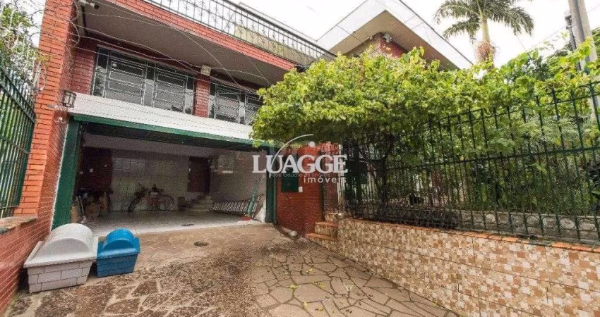 Casa para Venda - 317m², 5 dormitórios, sendo 1 suites, 2 vagas - Teresópolis