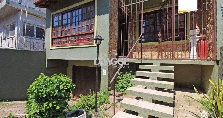 Casa para Venda - 202m², 4 dormitórios, sendo 1 suites, 3 vagas - Petrópolis