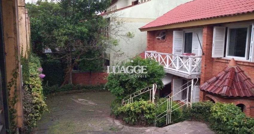 Casa para Venda - 256.87m², 3 dormitórios, sendo 1 suites, 2 vagas - Teresópolis
