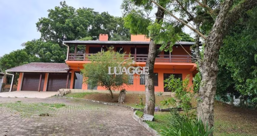 Sobrado para Venda - 200m², 3 dormitórios, sendo 1 suites, 3 vagas - Belém Novo
