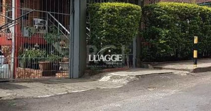 Casa para Venda - 228m², 3 dormitórios, 3 vagas - Teresópolis