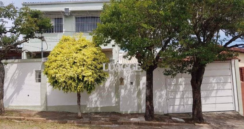 Casa para Venda - 259m², 4 dormitórios, sendo 1 suites, 4 vagas - Coronel Aparício Borges