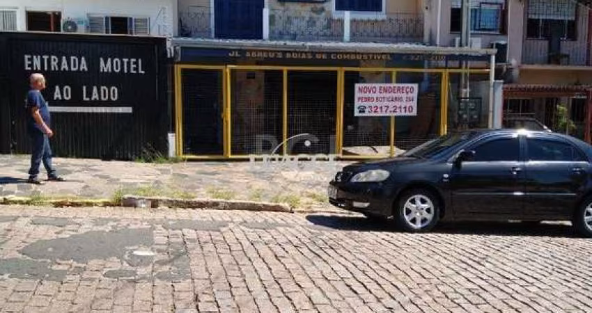 Casa para Venda - 76m², 5 dormitórios, 3 vagas - Santo Antonio