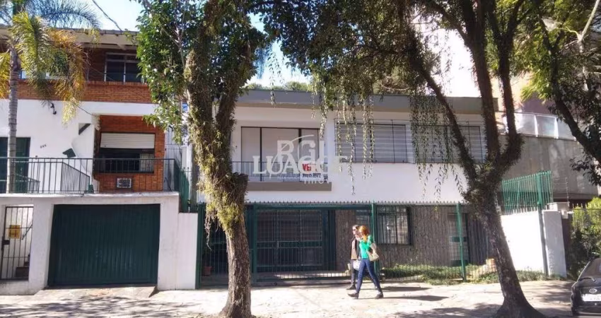 Casa para Venda - 363m², 3 dormitórios, sendo 1 suites, 2 vagas - São João