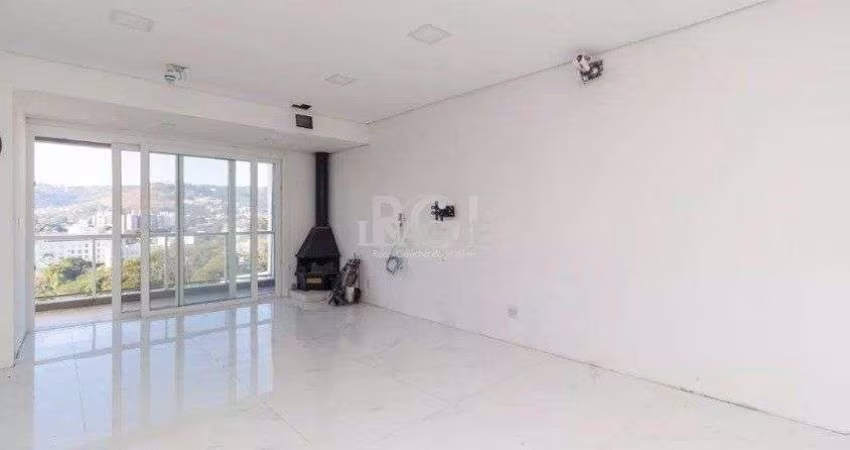 Casa para Venda - 377m², 4 dormitórios, sendo 2 suítes, 3 vagas - Teresópolis
