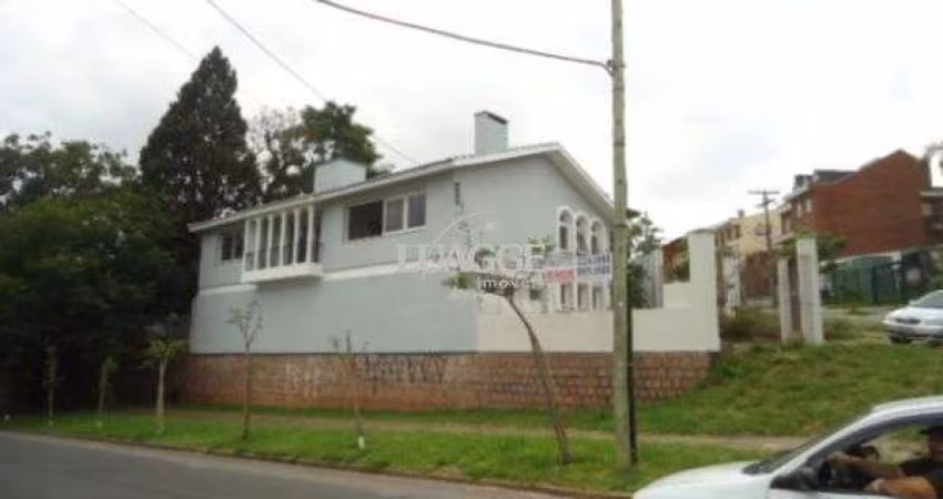 Casa para Venda - 350m², 4 dormitórios, sendo 1 suites, 4 vagas - Chácara Das Pedras