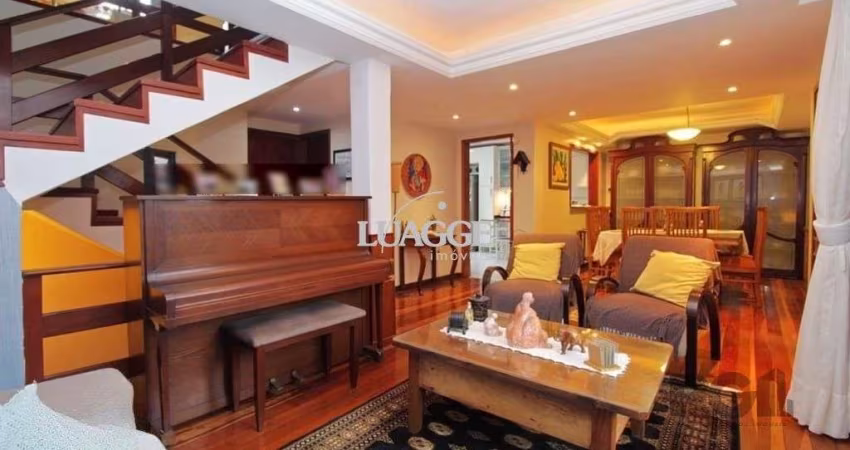 Casa de 275m² - 3 dormitórios e 3 vagas no bairro Coronel Aparício Borges