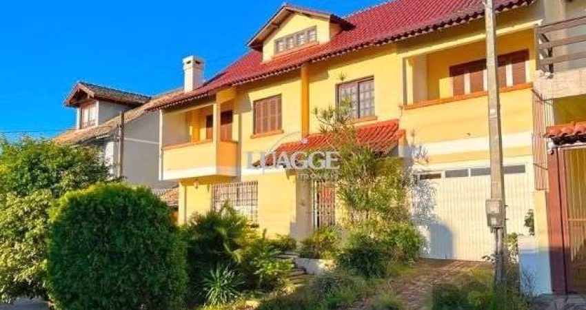 Casa para Venda - 320m², 3 dormitórios, sendo 1 suites, 3 vagas - Altos Do Ipê
