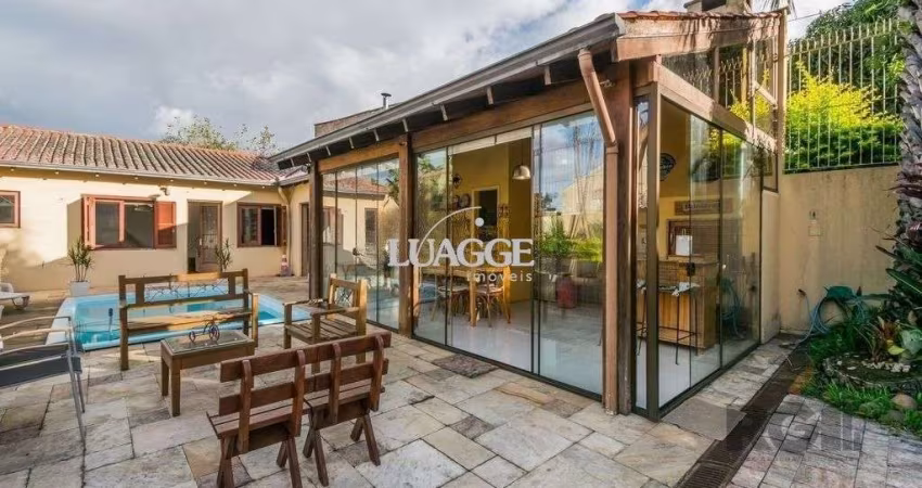 Casa 279m² - 4 dormitórios, 3 vagas no bairro Santa Tereza
