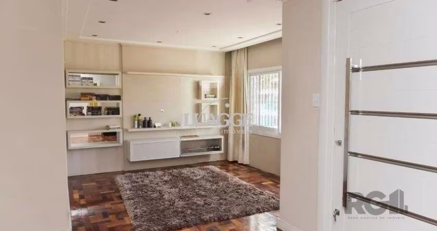 Casa de 197m² - 5 dormitórios, 3 vagas no bairro Rubem Berta