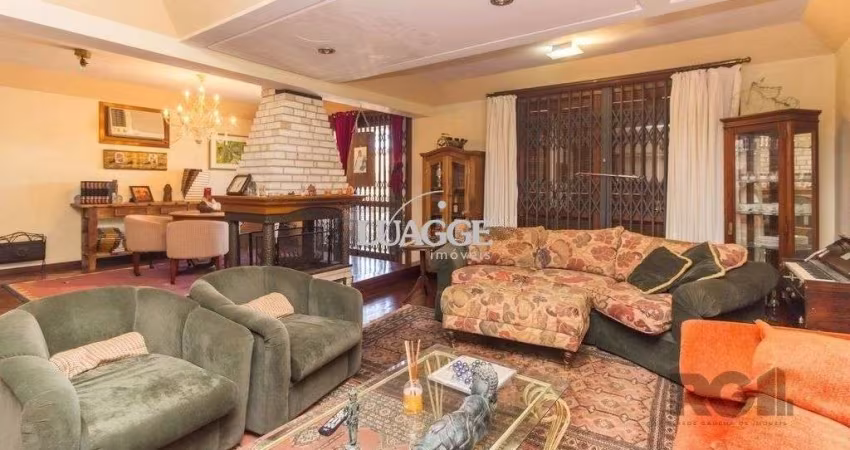 Casa 470m² - 4 dormitórios, 5 vagas no bairro Jardim São Pedro
