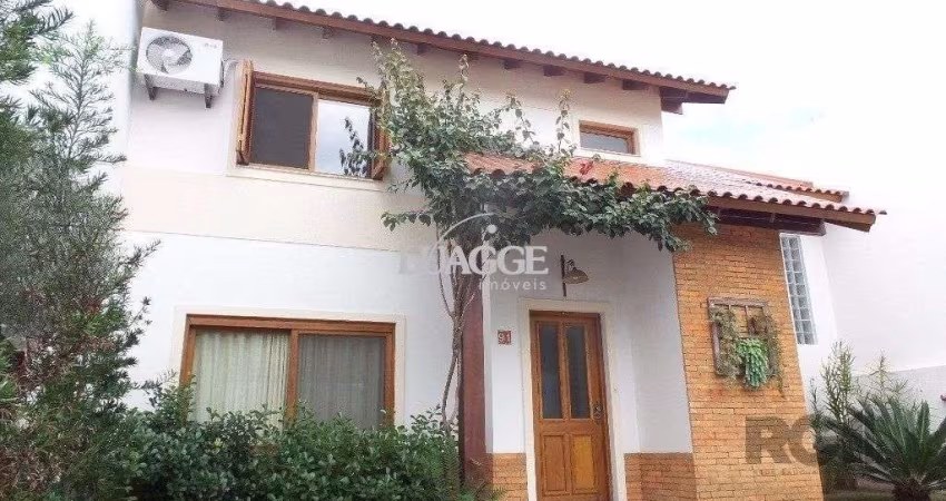 Excelente casa em condomínio com 3 dormitórios e 4 vagas.