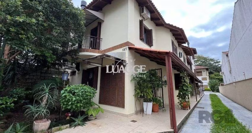 Casa de Condomínio em Teresópolis