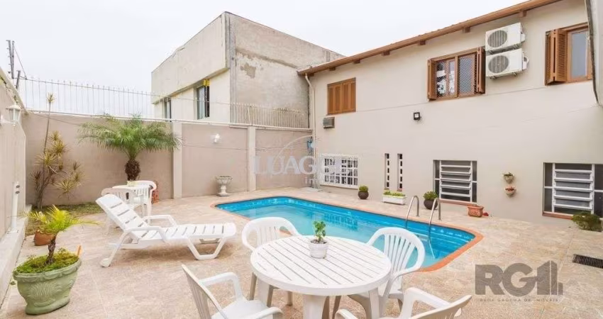 Casa 4 dormitórios no bairro Espírito Santo