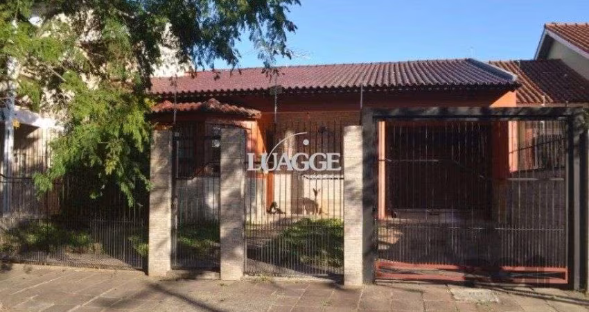 Casa 179m², 3 dormitórios, 3 vagas no bairro Parque Santa Fé