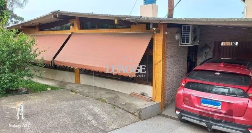 Casa 3 dormitórios no bairro Rubem Berta