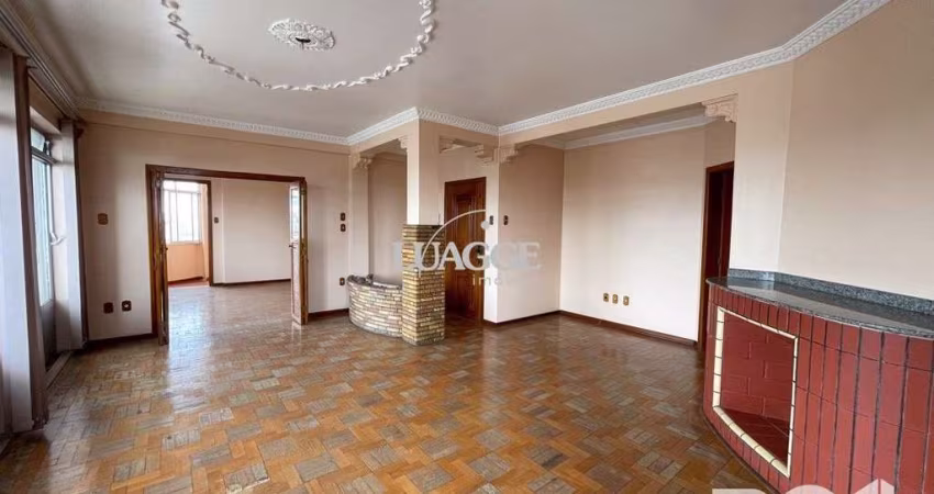 303m2 Apartamento com 5 dormitórios no centro da capital.