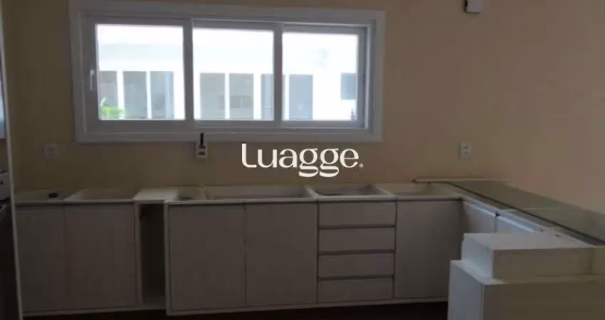 Casa para venda - 305m², 3 dormitórios, sendo 3 suites, 4 vagas - nonoai