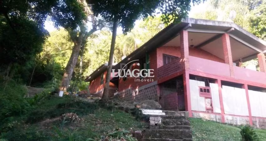Sítio para Venda - 240m², 3 dormitórios, sendo 2 suites, 6 vagas - Ponta Grossa