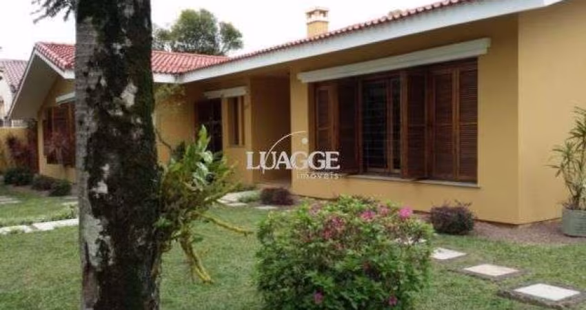Casa para Venda - 416m², 4 dormitórios, sendo 2 suites, 5 vagas - Vila Assunção