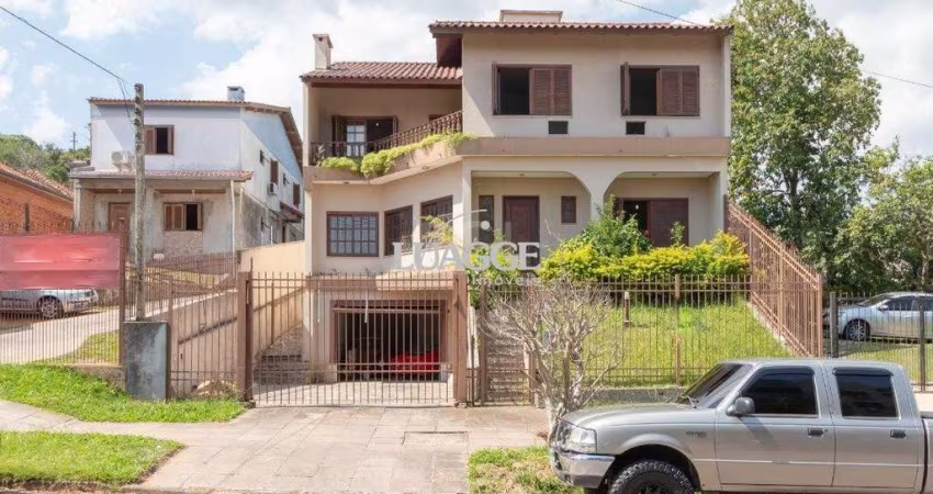 Casa para Venda - 460m², 4 dormitórios, sendo 1 suites, 4 vagas - Cristal