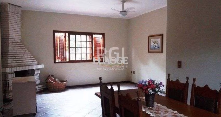 Casa para Venda - 250m², 5 dormitórios, sendo 3 suites, 2 vagas - Ipanema