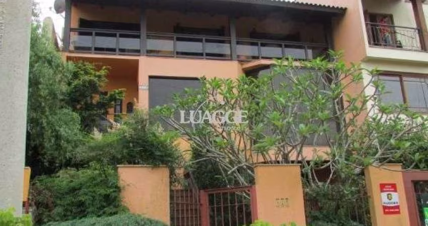 Casa para Venda - 340m², 4 dormitórios, sendo 2 suites, 3 vagas - Jardim Isabel