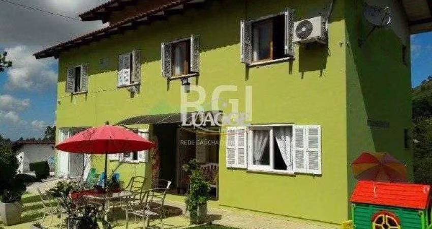 Sítio para Venda - 246m², 3 dormitórios, sendo 2 suites, 6 vagas - Vila Nova