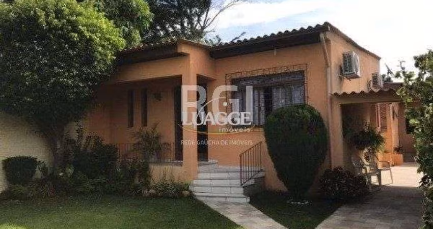 Casa para Venda - 150m², 3 dormitórios, 2 vagas - Vila Nova