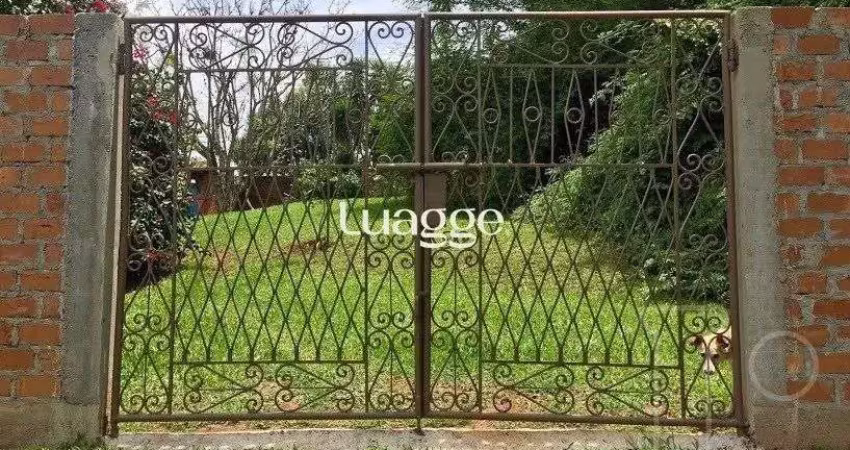Casa para venda - 570m², 3 dormitórios, sendo 1 suites, 2 vagas - hípica